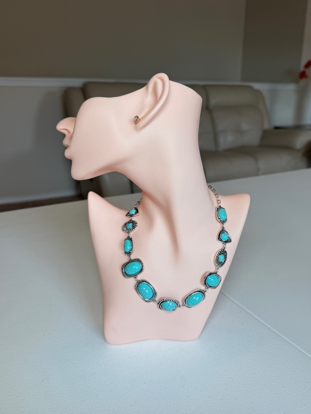 Western Turquoise Stone Silver Necklace - Picture 5 of 11